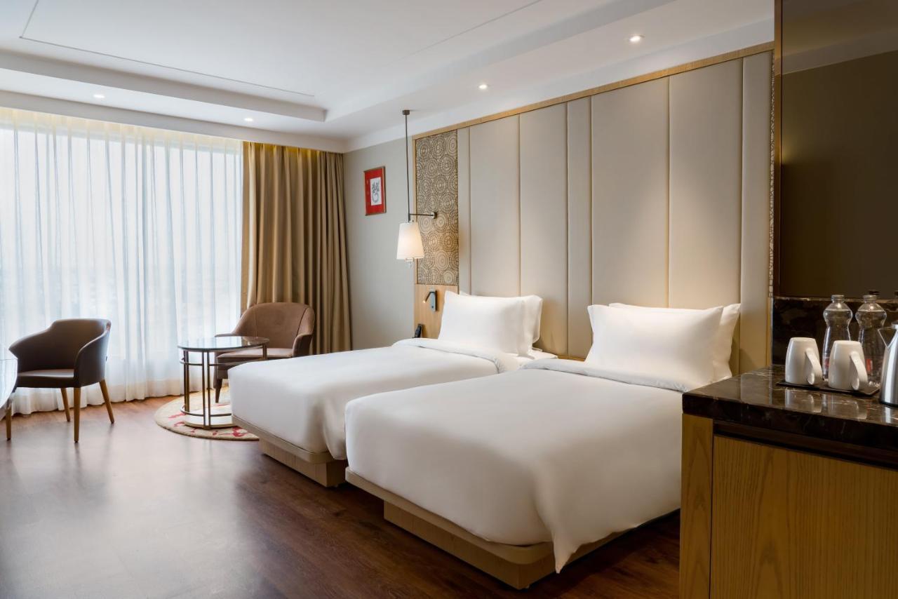 Radisson Bhopal Hotel Bagian luar foto