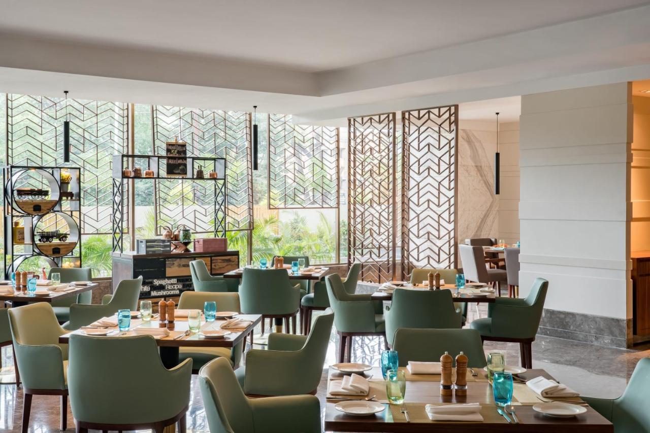 Radisson Bhopal Hotel Bagian luar foto