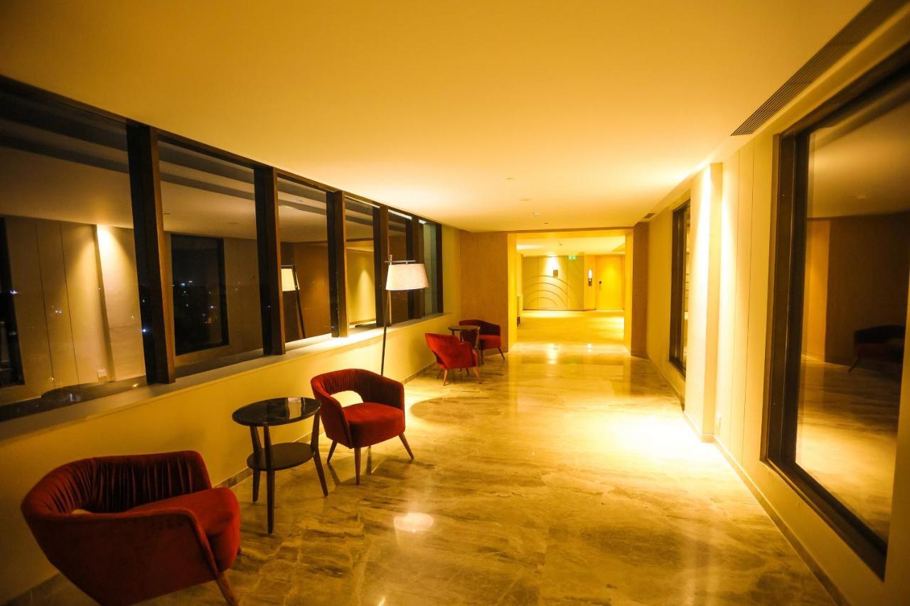 Radisson Bhopal Hotel Bagian luar foto