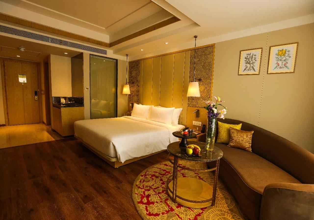 Radisson Bhopal Hotel Bagian luar foto