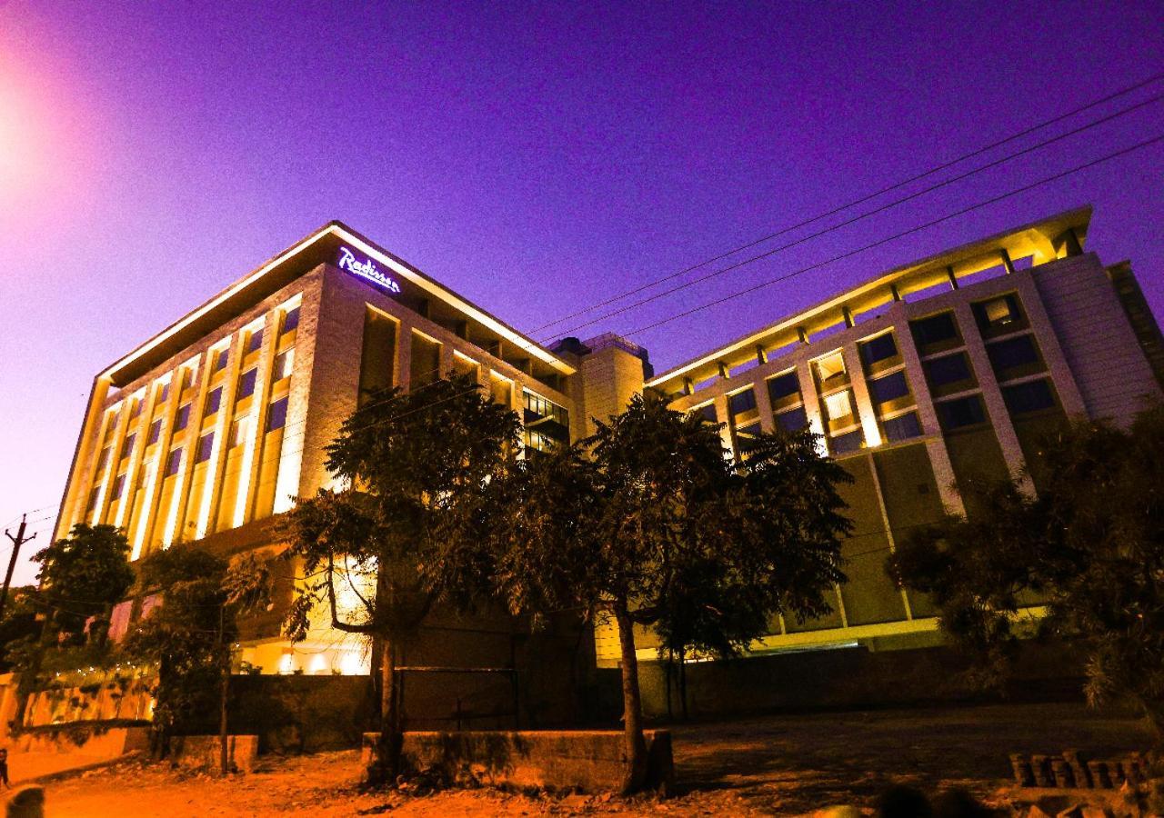 Radisson Bhopal Hotel Bagian luar foto