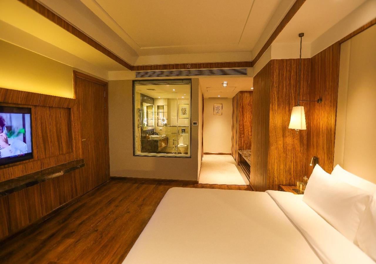 Radisson Bhopal Hotel Bagian luar foto