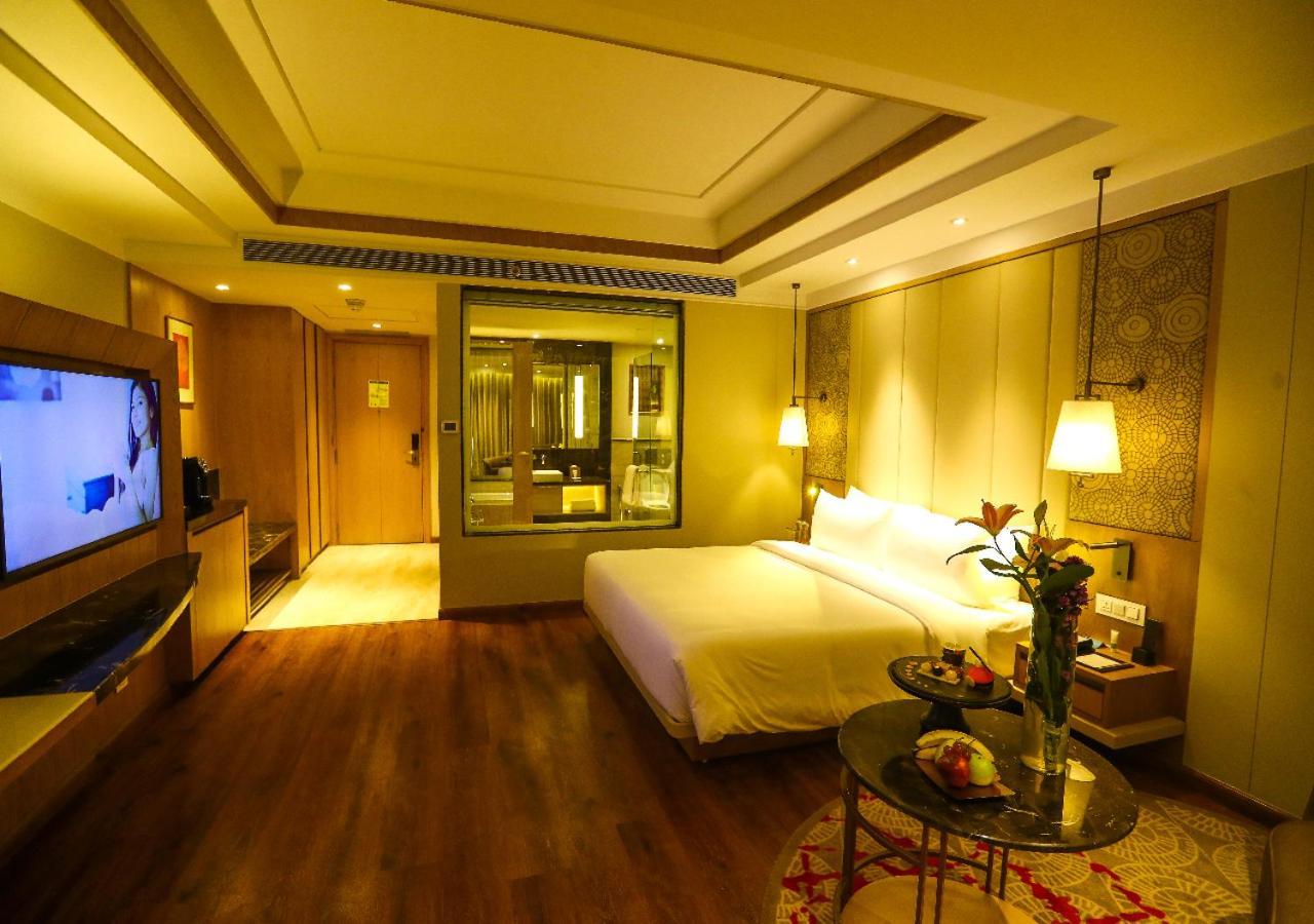 Radisson Bhopal Hotel Bagian luar foto