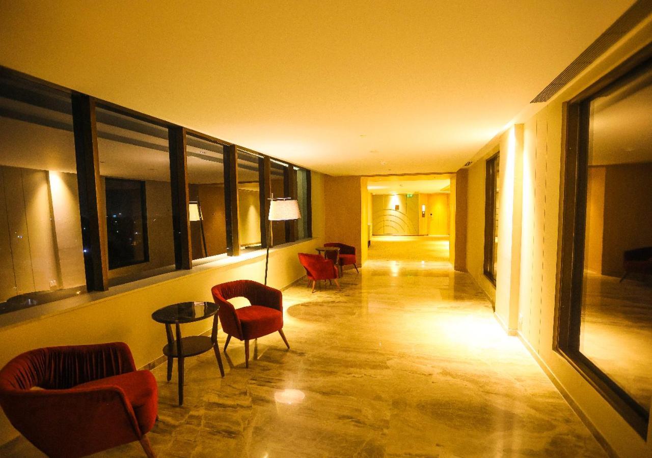 Radisson Bhopal Hotel Bagian luar foto