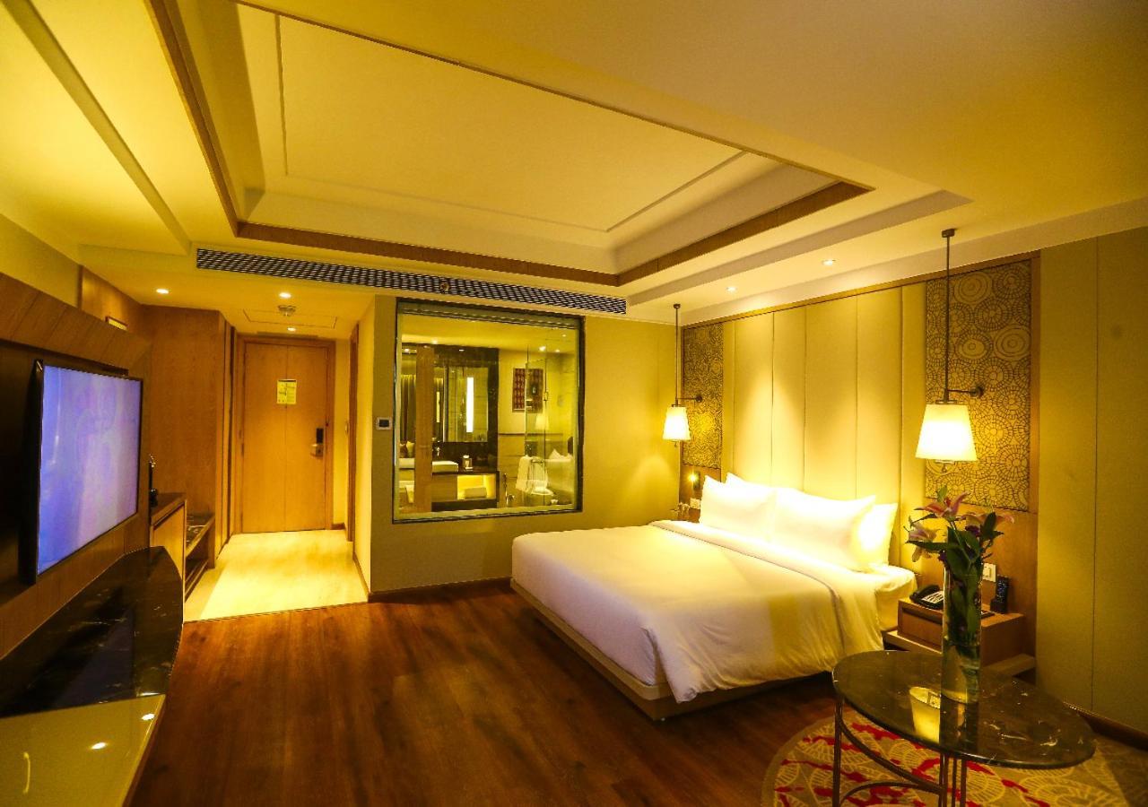 Radisson Bhopal Hotel Bagian luar foto