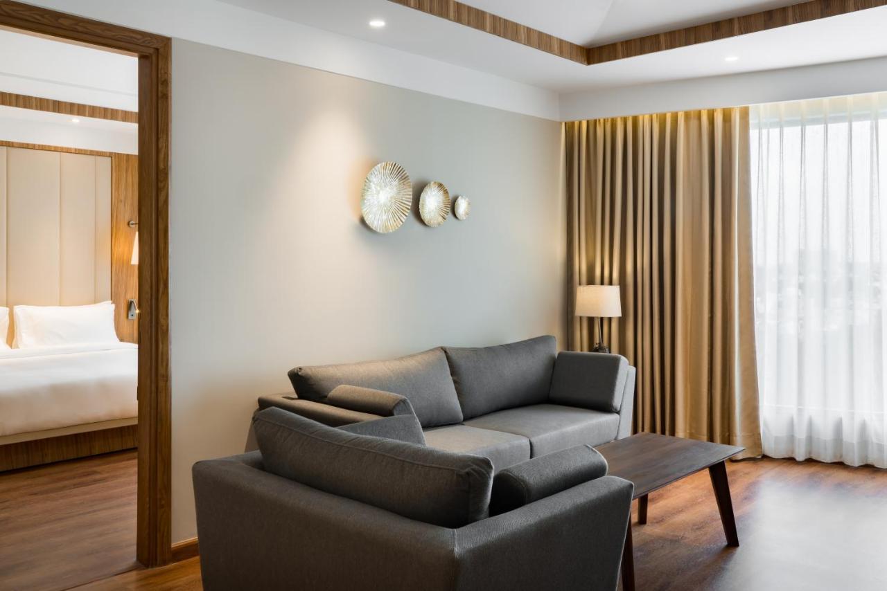 Radisson Bhopal Hotel Bagian luar foto